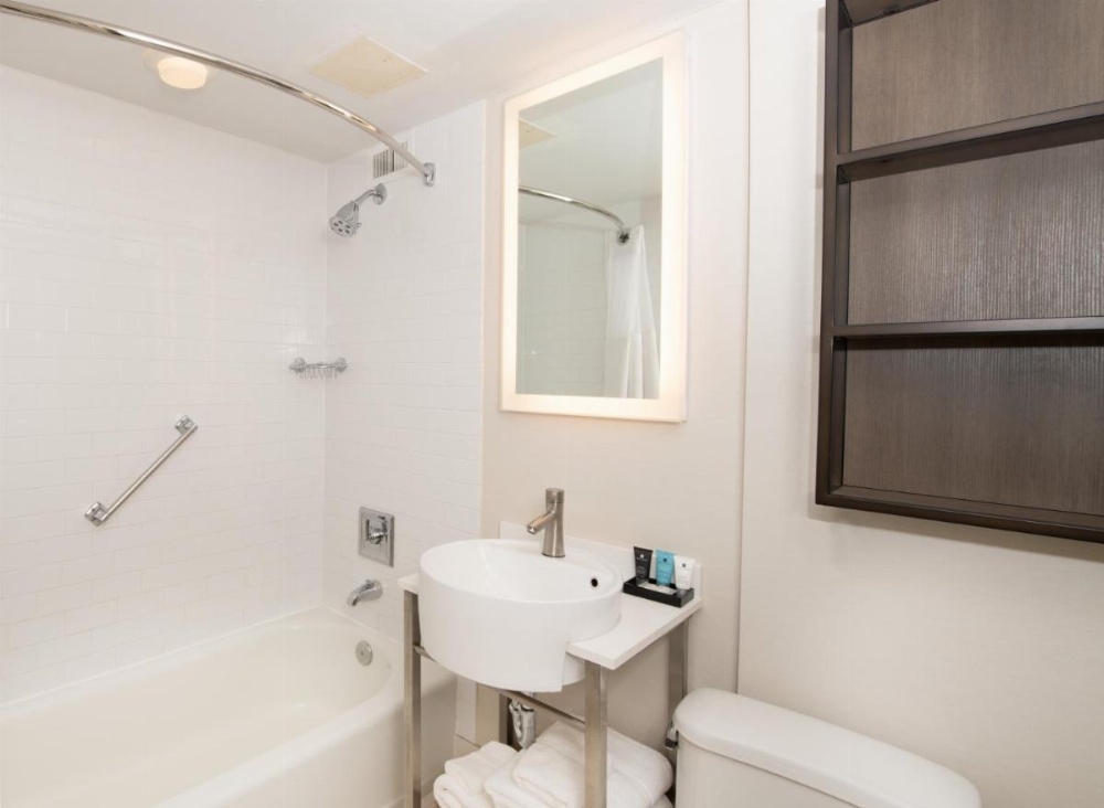 Crowne Plaza Baltimore - Inner Harbor